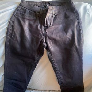 SHINY BLACK SKINNY PANT
